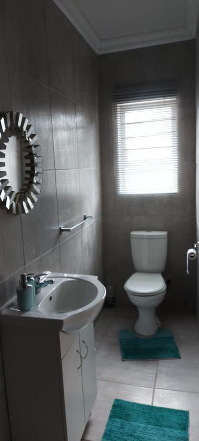 Tj Self-Catering Appartement Graaff-Reinet Buitenkant foto