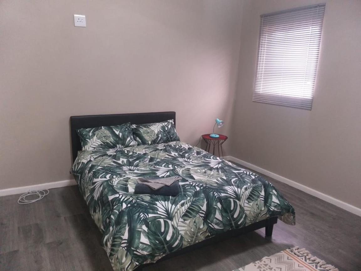 Tj Self-Catering Appartement Graaff-Reinet Buitenkant foto