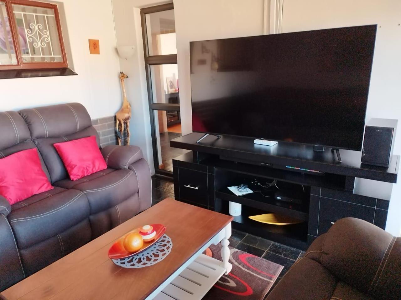 Tj Self-Catering Appartement Graaff-Reinet Kamer foto