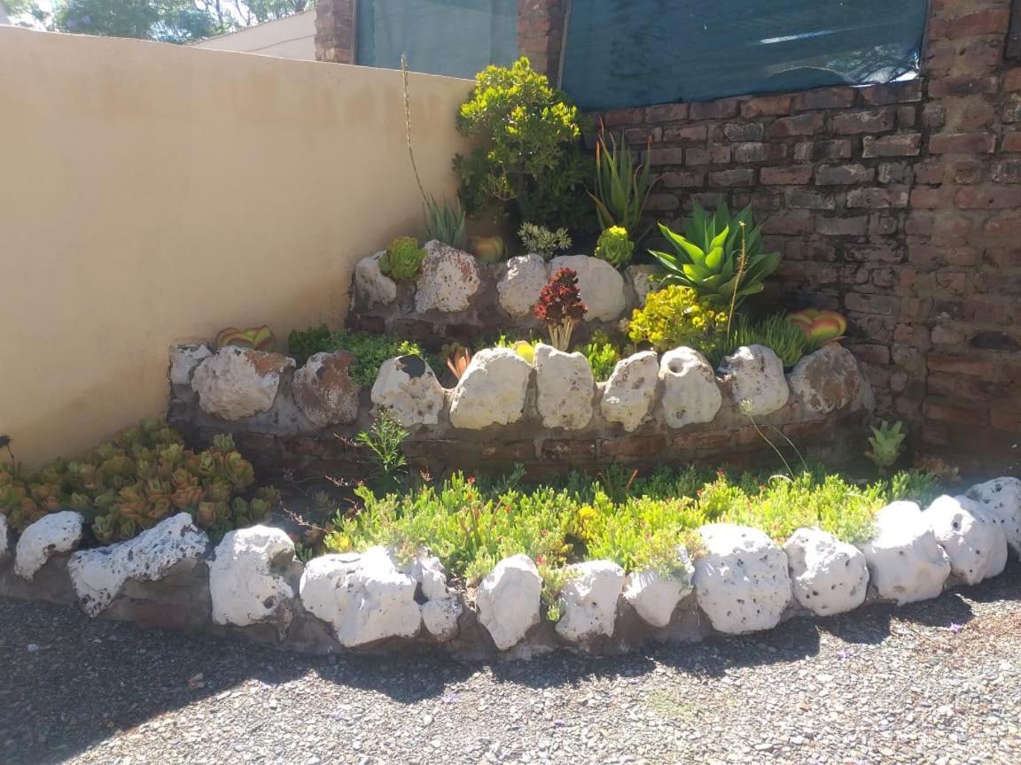 Tj Self-Catering Appartement Graaff-Reinet Kamer foto